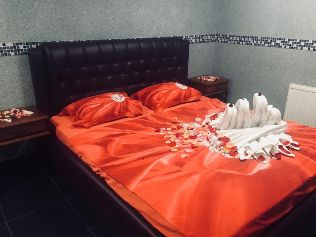 Home Comfort Livoberezhna Iec Kiev Экстерьер фото